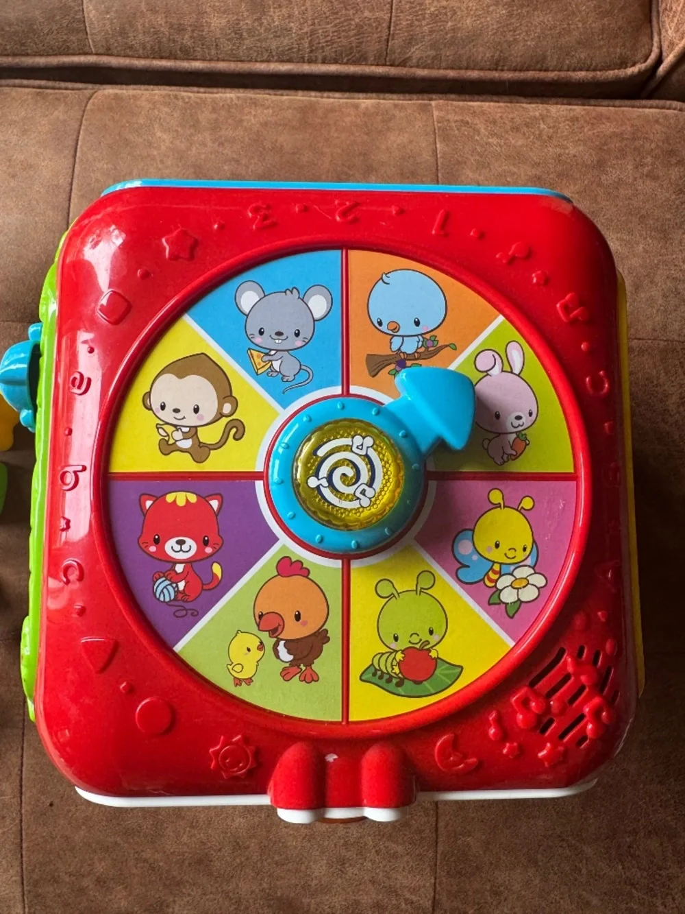 Vtech activity cube with shapes